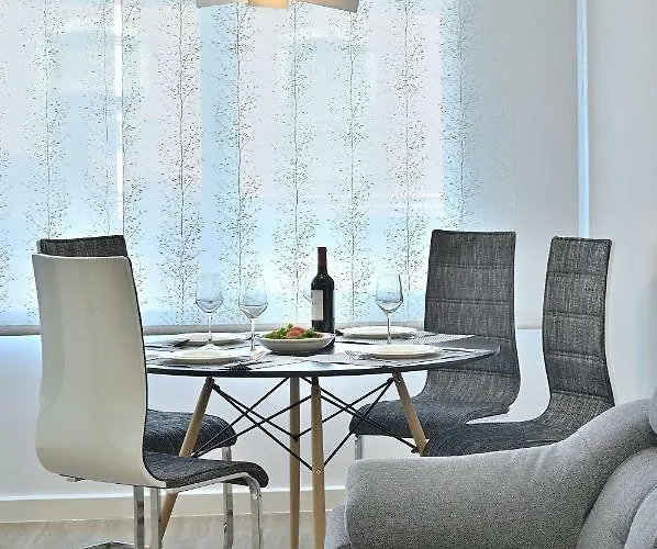 Apartment In Plaza *